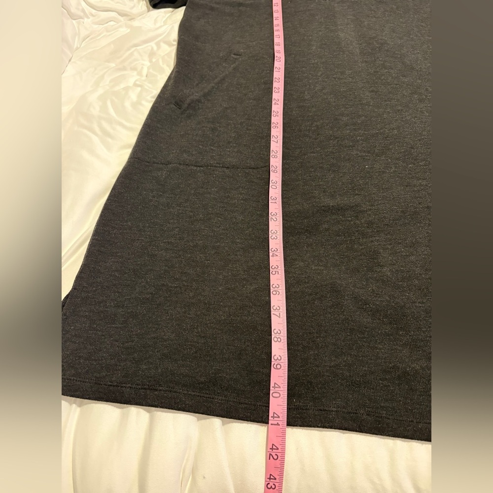 Liz Claiborne - Gray Sweater Dress With Pockets - Picture 6 of 6